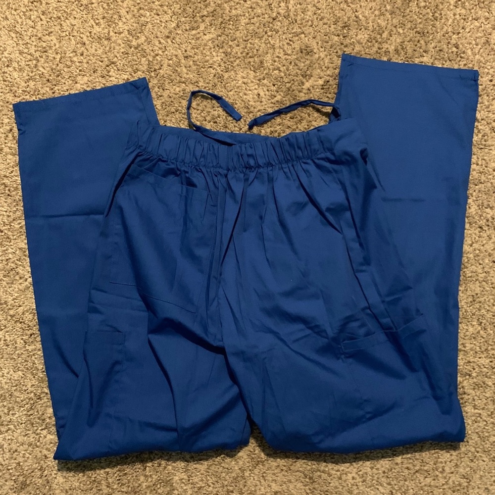 SCRUBS ✨ - Picture 4 of 4